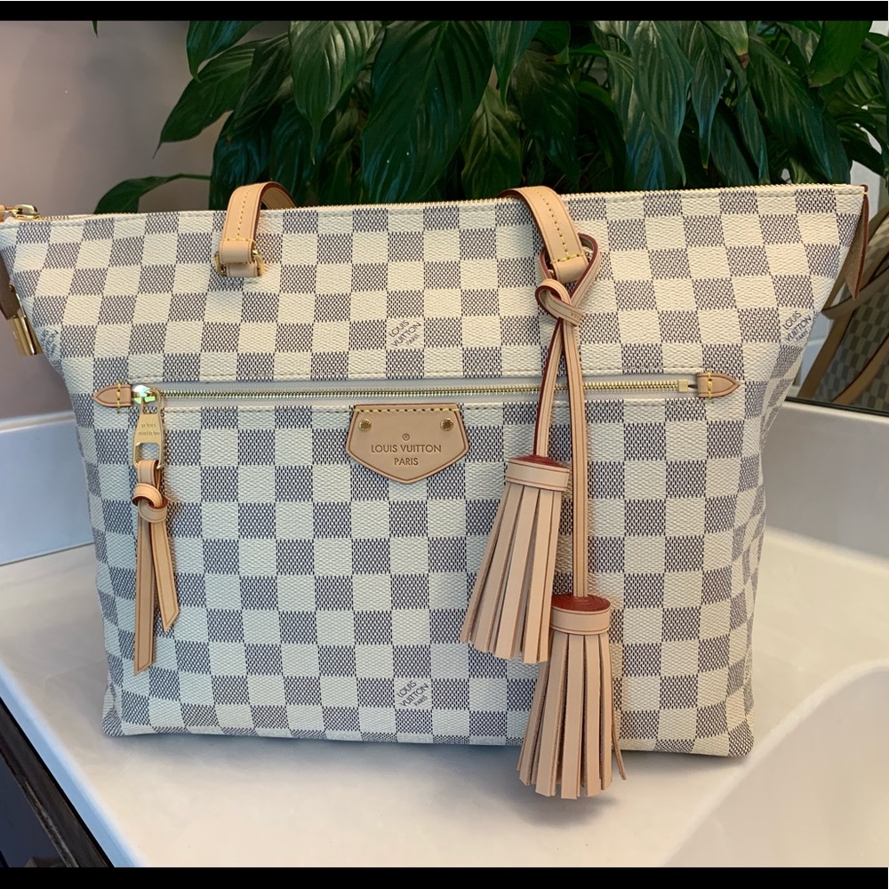 Louis Vuitton Iena MM Handbag Tote - New